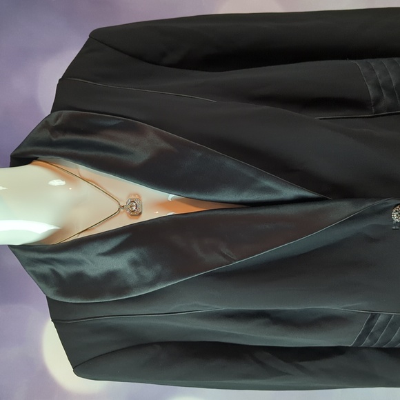 NWT!! Amanda Smith sz 20W Tuxedo Style Women's Suit Jacket with Jewelled Buttons - Picture 2 of 7